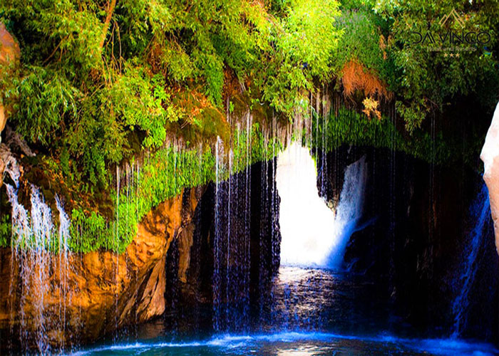 بهترین فصل برای بازدید از آبشار آب ملخ
