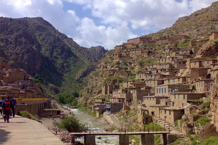 روستای پالنگان کجاست