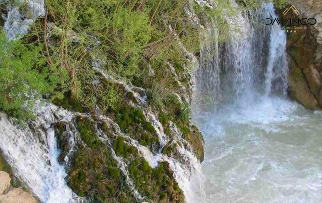 آشنایی با آبشار آب ملخ - داوینکو